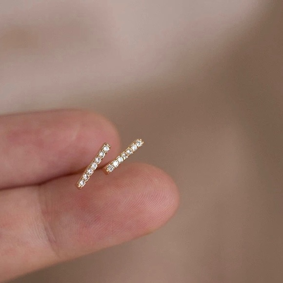 Sterling silver earrings, mini ear studs earrings,sterling silver studs earrings - Picture 6 of 8